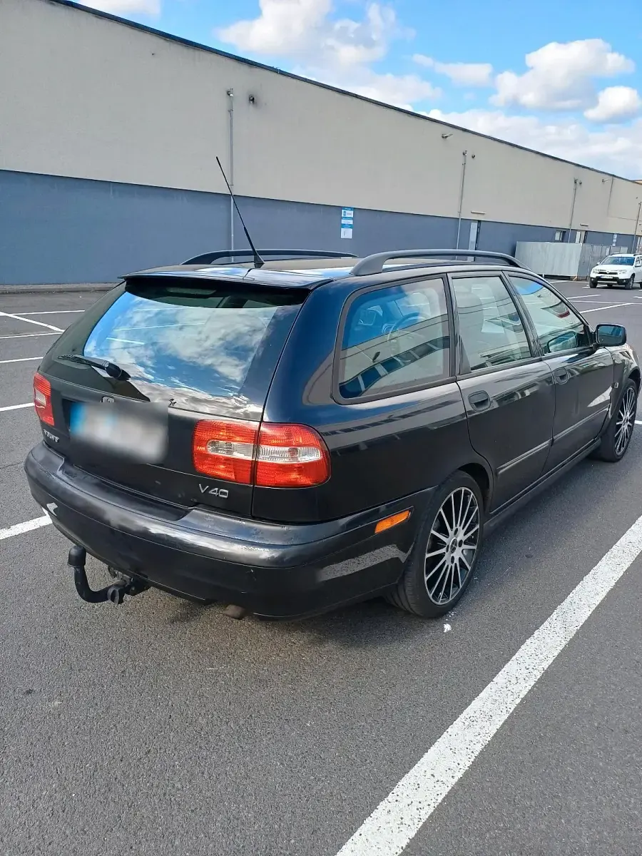 Gebraucht Volvo V40 118 PS (86 kW) 2004 Schwarz Kombi
