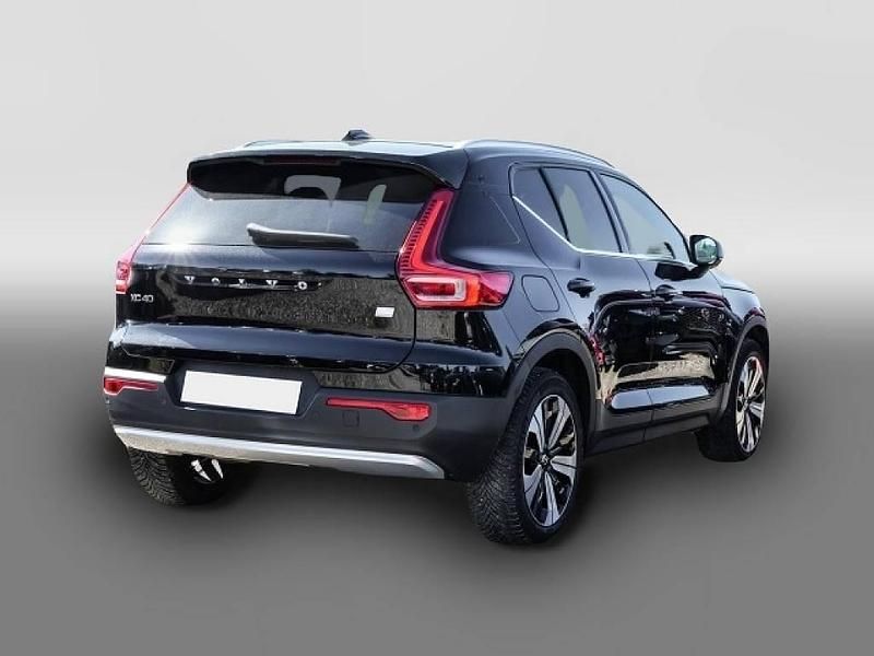 Gebraucht Volvo XC40 Core 211 PS (155 kW) 2023 Schwarz SUV