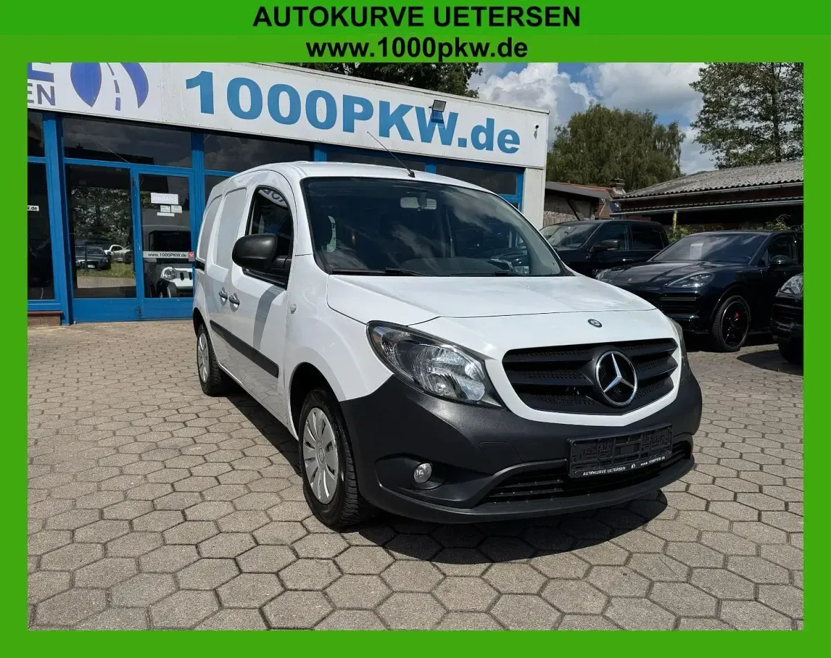 Gebraucht Mercedes Citan 111 110 PS (80 kW) 2018 Weiß Van / Kleinbus