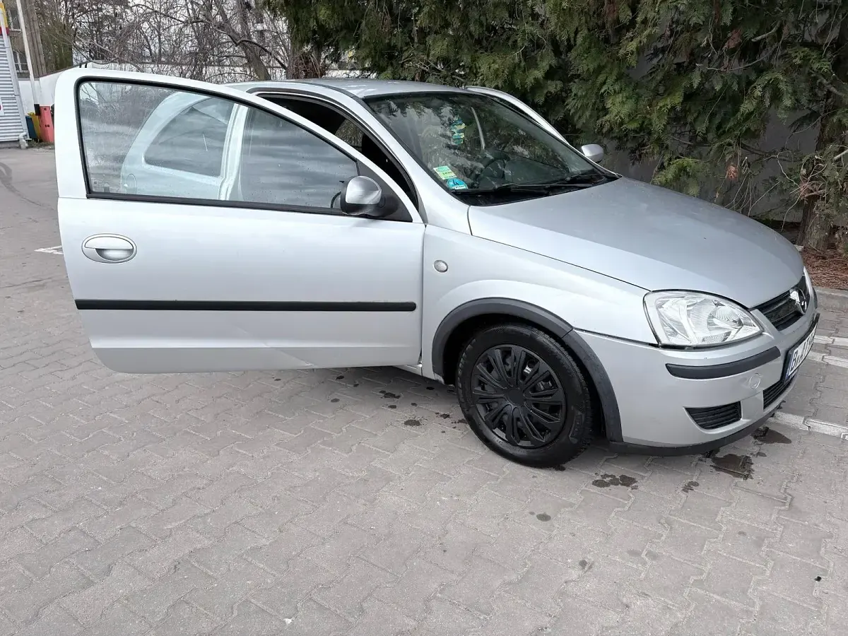 Gebraucht Opel Corsa 75 PS (55 kW) 2003 Silber Kleinwagen