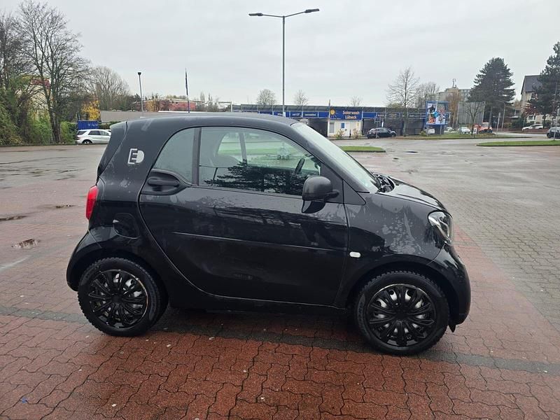 Schwarz Gebraucht 2017 Smart ForTwo Coupé Coupé | 6.790 € (Fairer Preis) - Bild 1/4