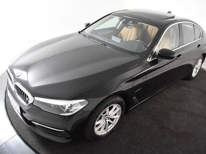 Gebraucht BMW 530e Sport Line 252 PS (185 kW) 2020 Schwarz (metallic) Limousine