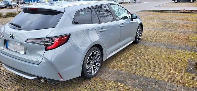 Gebraucht Toyota Corolla Team 184 PS (135 kW) 2021 Grau Limousine