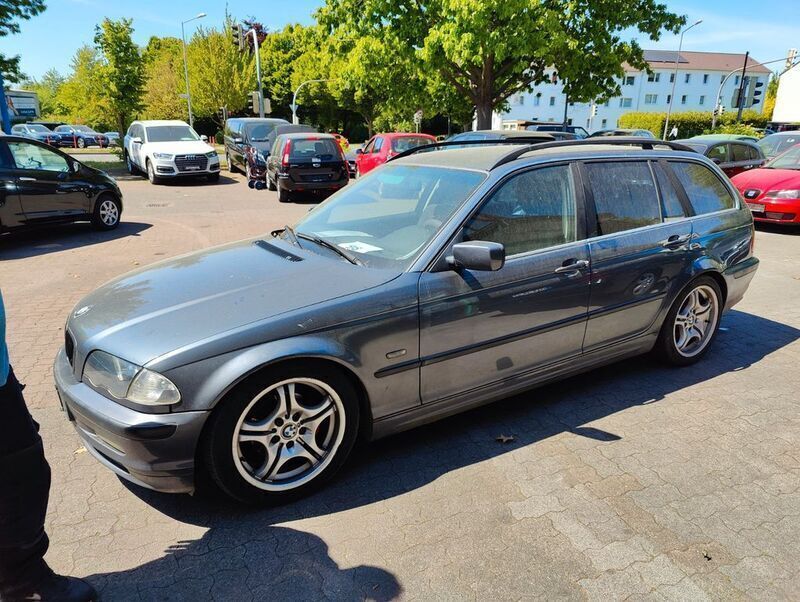 Grau Gebraucht 2000 BMW 320 Kombi | 1.190 € (Guter Preis) - Bild 1/4