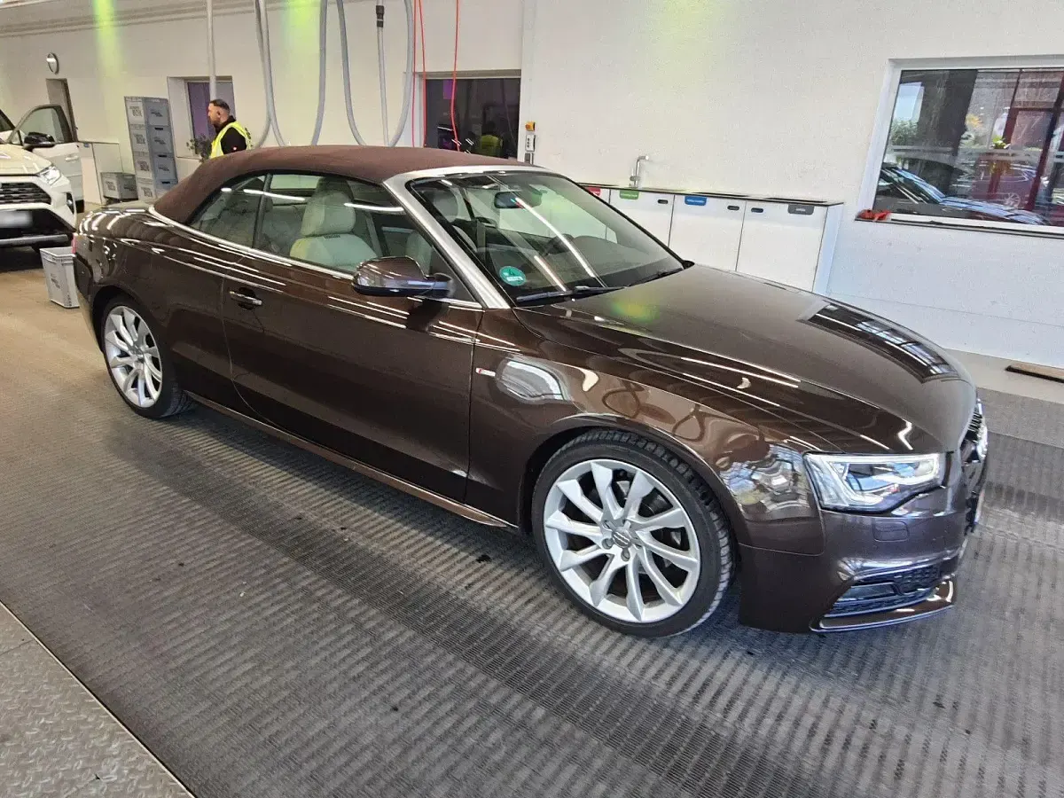 Gebraucht Audi A5 Cabriolet Sport 150 PS (110 kW) 2016 Braun Cabrio
