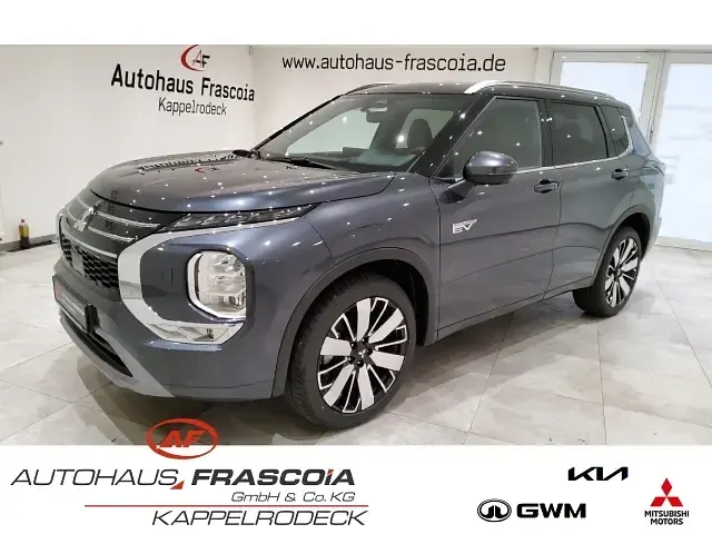 Używany Mitsubishi Outlander P-HEV Top 306 KM (225 kW) 2025 SUV