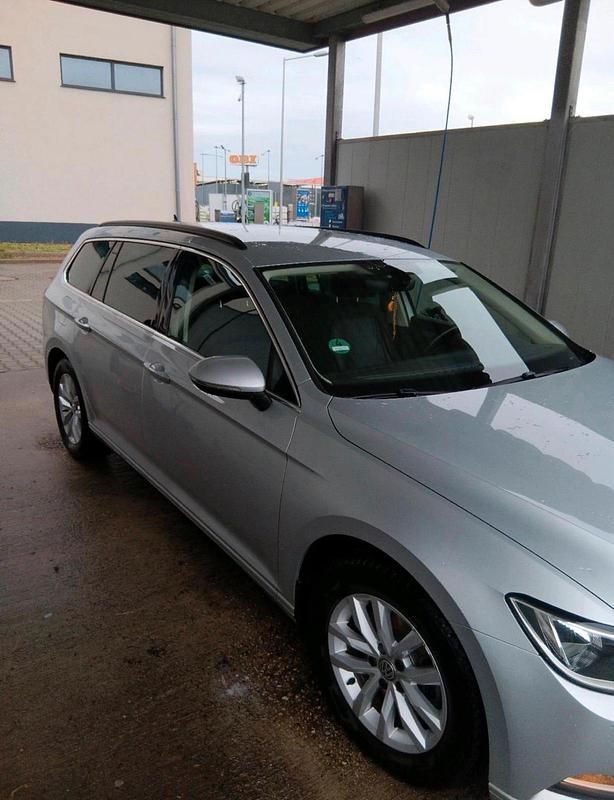 Gebraucht VW Passat 150 PS (110 kW) 2017 Silber Kombi