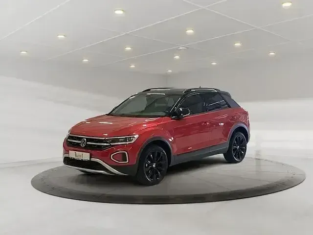 Usata VW T-Roc Style 150 CV (110 kW) 2023 Rosso SUV