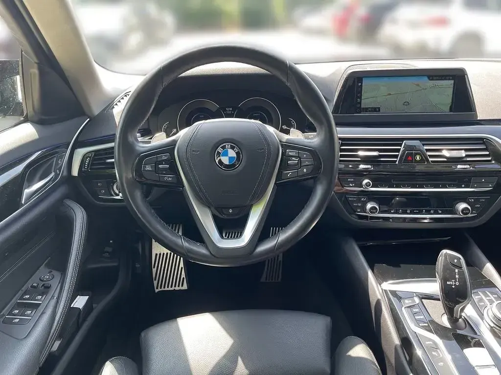 Gebraucht BMW 530e iPerformance 252 PS (185 kW) 2019 Grau Limousine