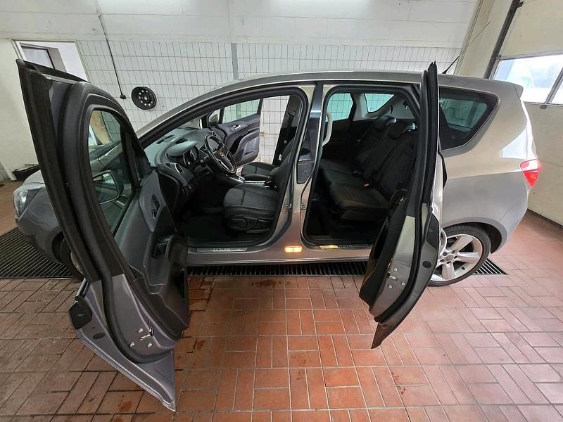 Usata Opel Meriva 101 CV (74 kW) 2011 Grigio Monovolume