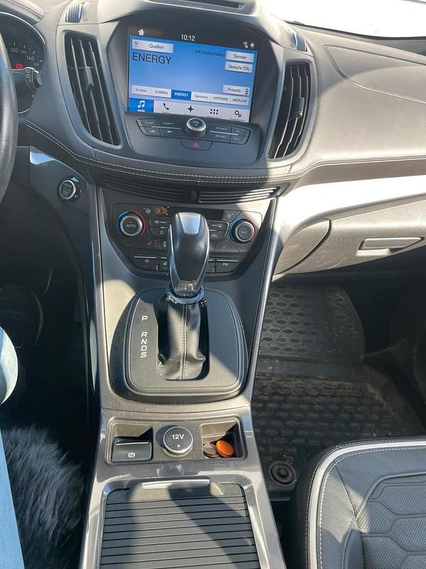 Gebraucht Ford Kuga Vignale 182 PS (133 kW) 2018 Beige SUV