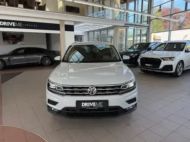 Używany VW Tiguan Join 294 KM (216 kW) 2018 Srebrny SUV