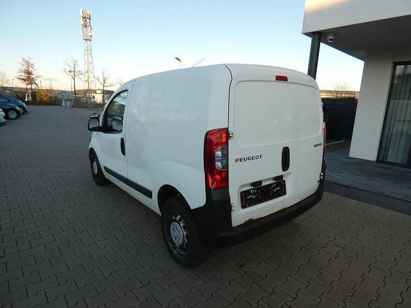 Gebraucht Peugeot Bipper Basis 68 PS (50 kW) 2011 Weiß Van / Kleinbus