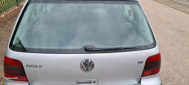 Gebraucht VW Golf IV 102 PS (75 kW) 2003 Silber Kleinwagen