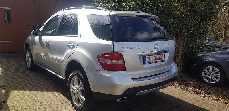 Gebraucht Mercedes ML280 190 PS (139 kW) 2008 Silber SUV