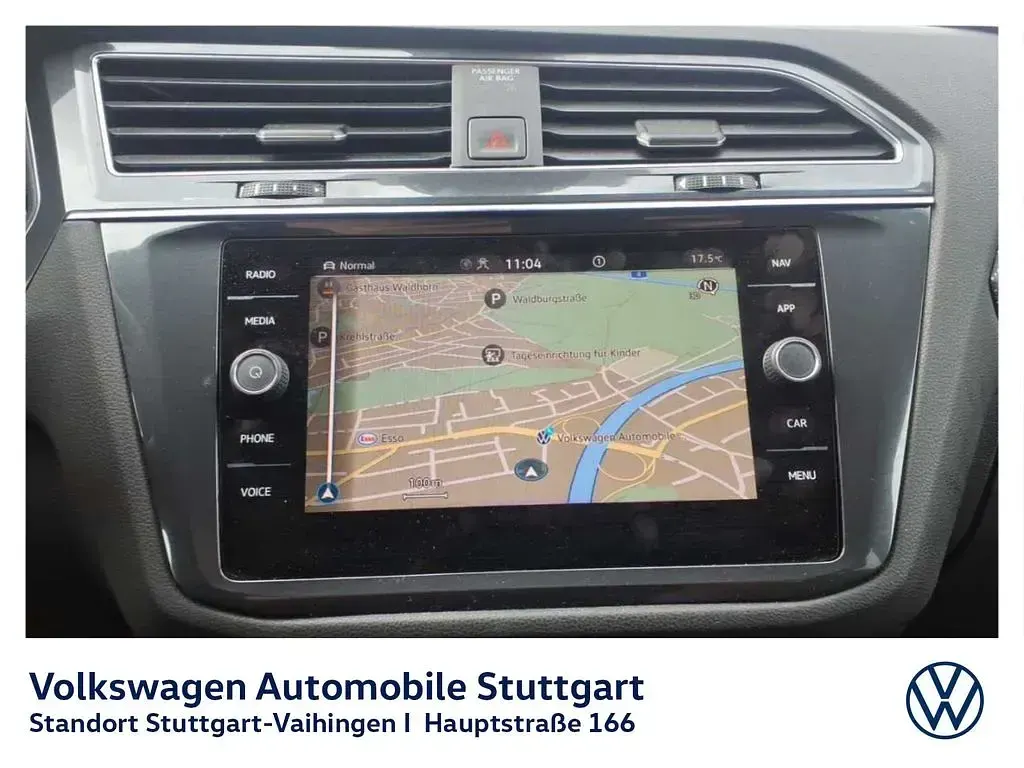 Gebraucht VW Tiguan Allspace R-line 200 PS (147 kW) 2023 Platinum grey metallic SUV