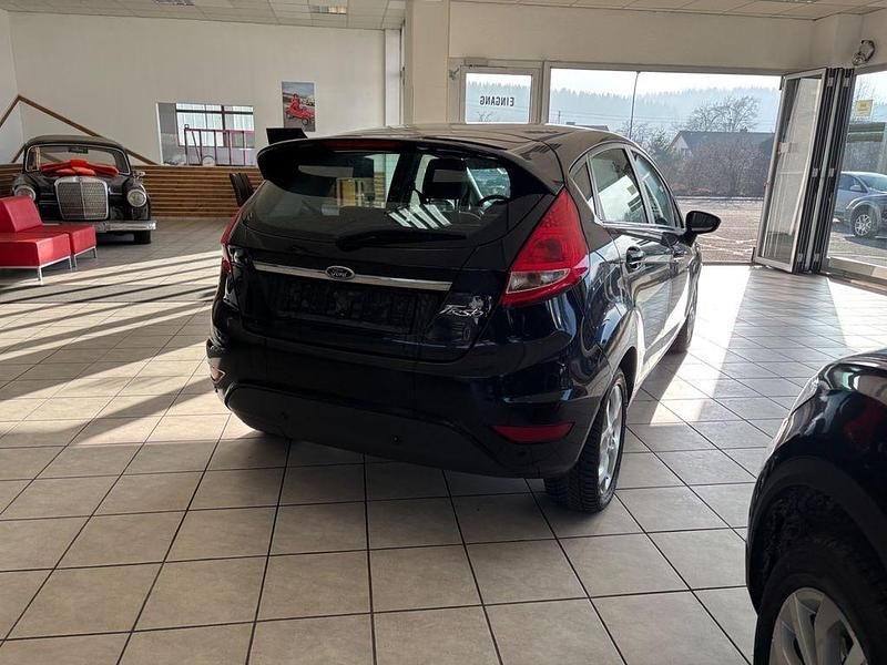 Gebraucht Ford Fiesta Titanium 97 PS (71 kW) 2011 Schwarz Kleinwagen