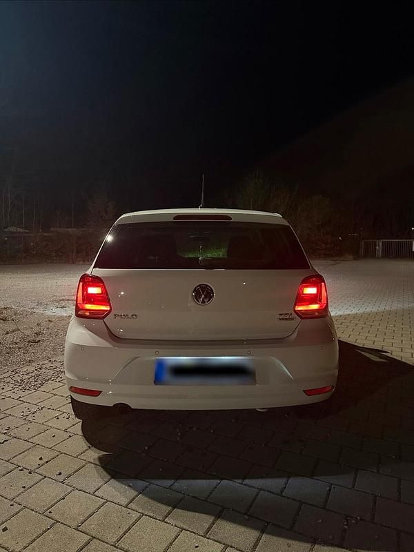 Gebraucht VW Polo Allstar 90 PS (66 kW) 2015 Weiß Kleinwagen