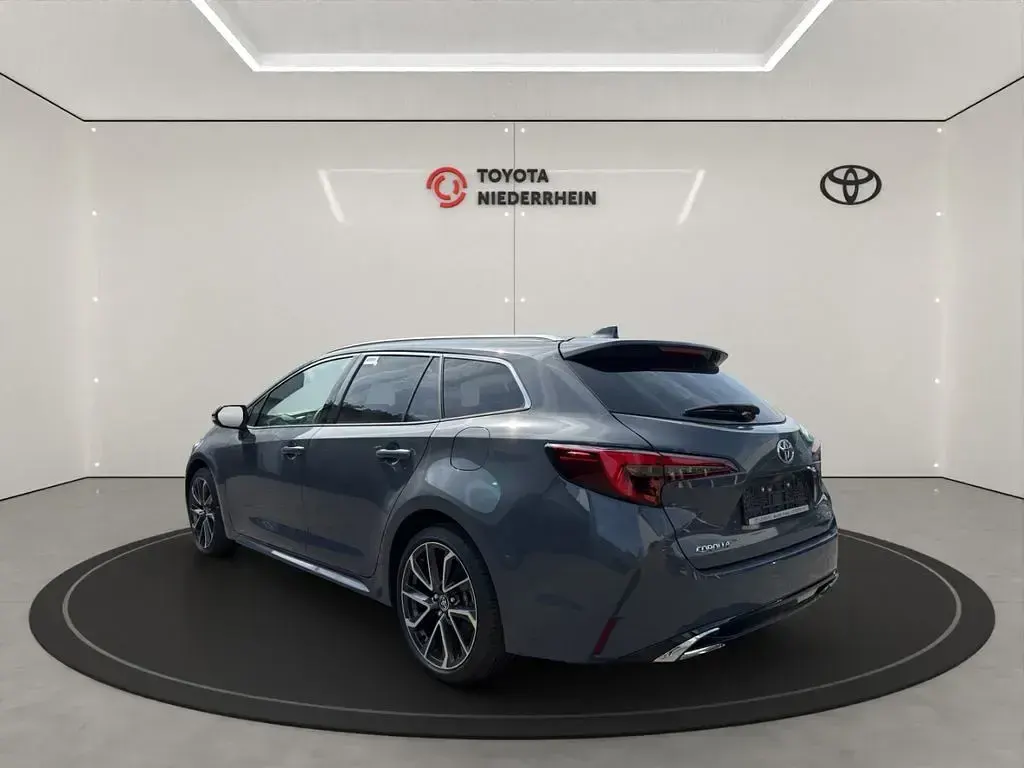 Neu Toyota Corolla Lounge 179 PS (131 kW) 2026 Grau Kombi