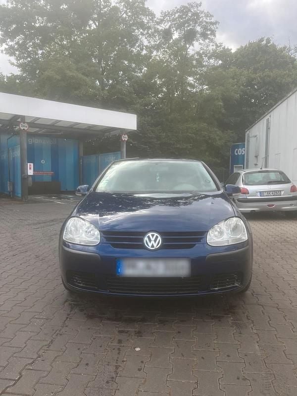 Blau Gebraucht 2005 VW Golf V Limousine | 2.950 € (Guter Preis) - Bild 1/4