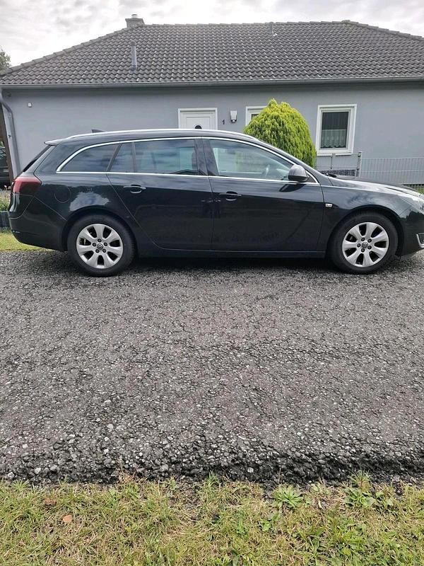 Schwarz Gebraucht 2016 Opel Insignia Innovation Kombi | 7.000 € (Guter Preis) - Bild 1/4