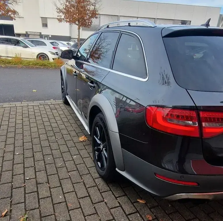 Gebraucht Audi A4 Allroad 177 PS (130 kW) 2013 Schwarz Kombi