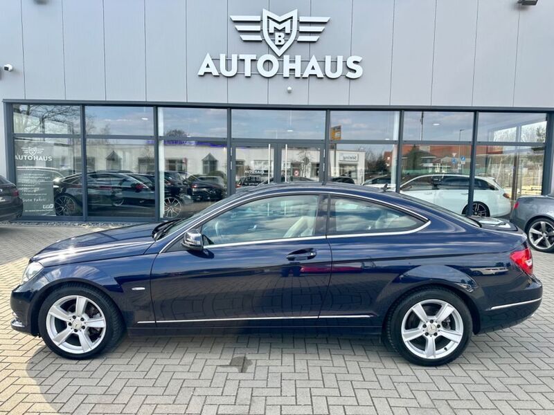 Gebraucht Mercedes C220 170 PS (125 kW) 2012 Blau Coupé