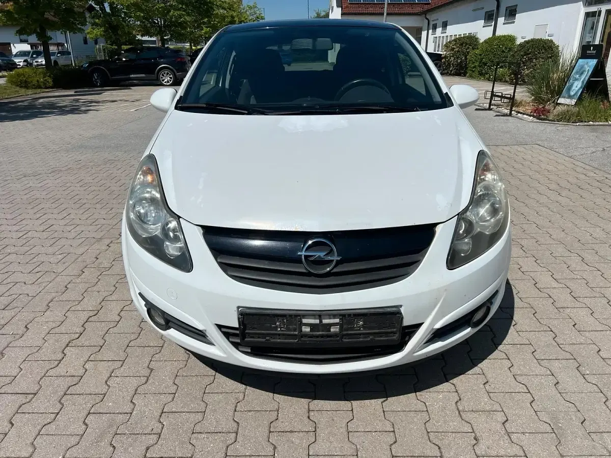 Gebraucht Opel Corsa 87 PS (63 kW) 2010 Weiß Kleinwagen