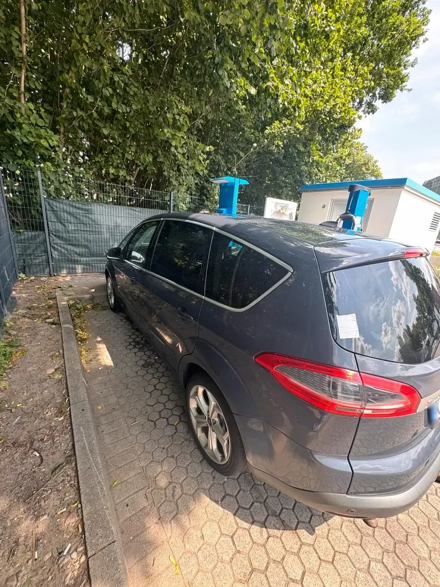 Gebraucht Ford S-MAX S 163 PS (119 kW) 2011 Van / Kleinbus
