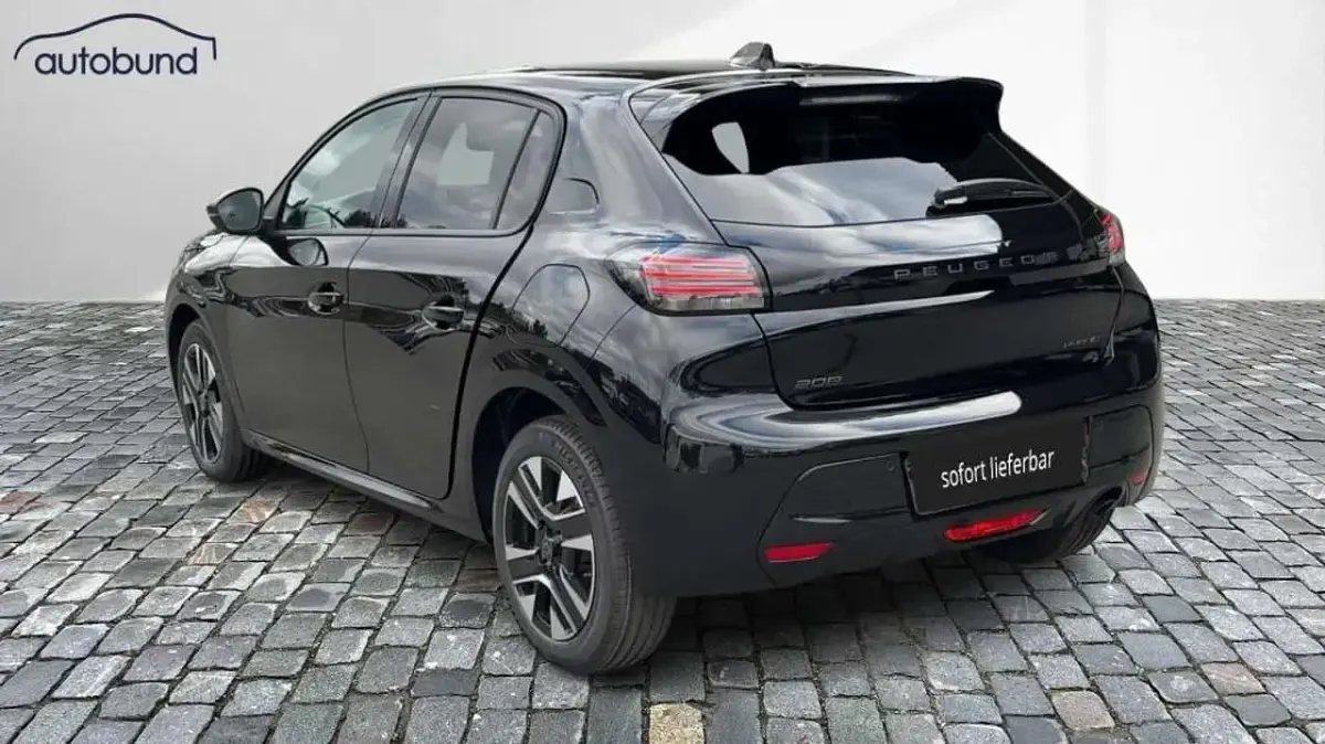 Neu Peugeot 208 Allure 110 PS (80 kW) 2025 Schwarz / perlaneraschwarz Kleinwagen