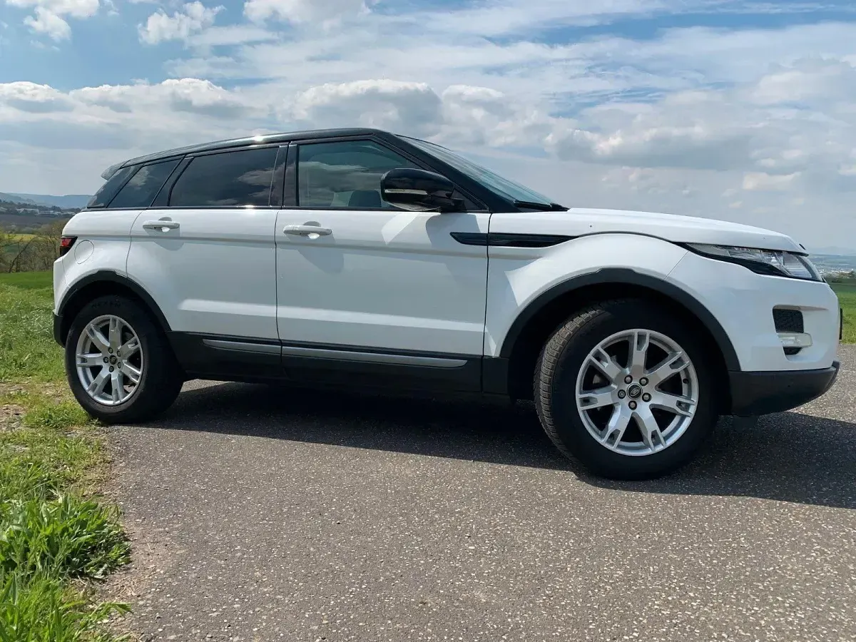 Gebraucht Land Rover Range Rover evoque Pure 190 PS (139 kW) 2013 Weiß SUV