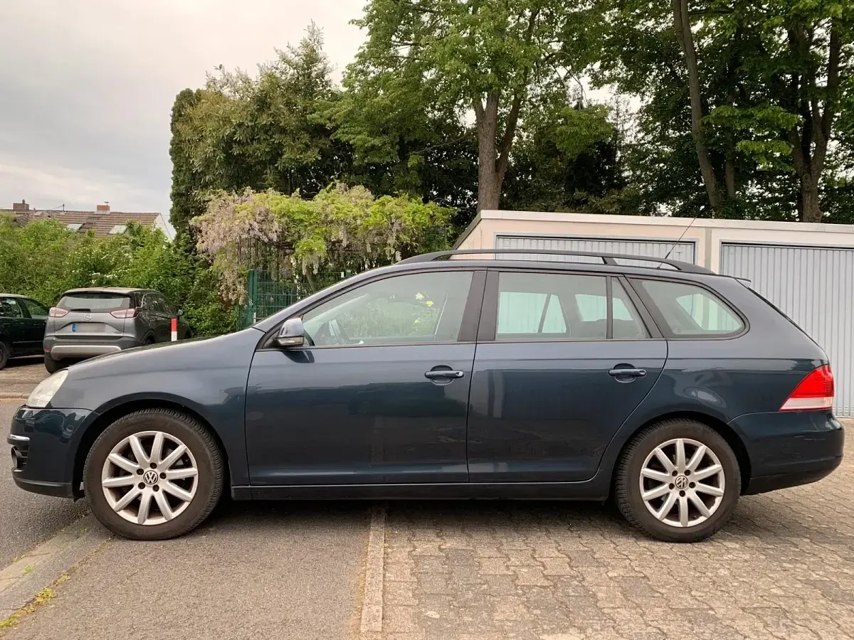 Second-hand VW Golf VI 122 CP (89 kW) 2010 Albastru Hatchback