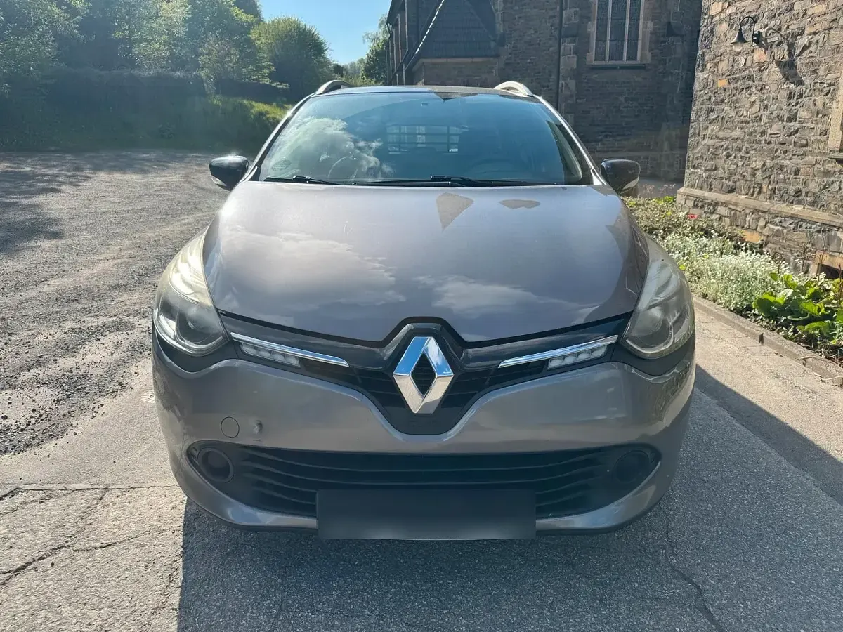 Gebraucht Renault Clio 74 PS (54 kW) 2015 Grau Kombi