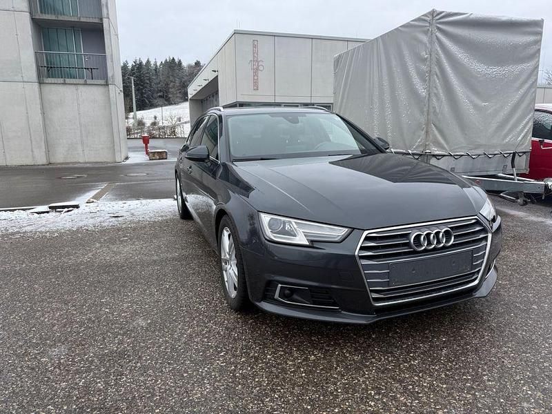 Gebraucht Audi A4 Sport 150 PS (110 kW) 2017 Grau Kombi