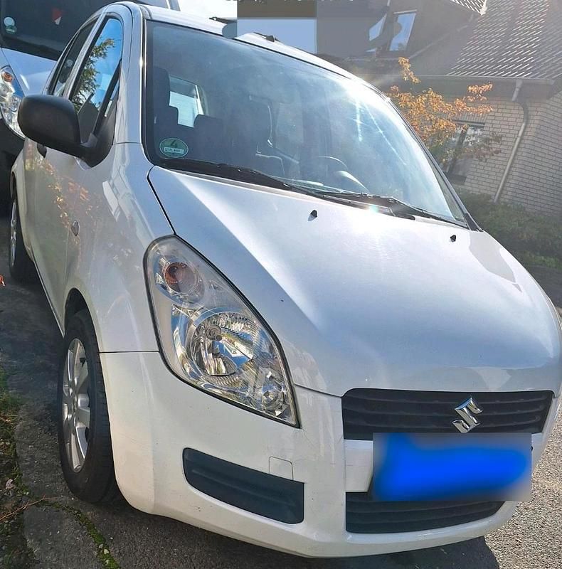 Gebraucht Suzuki Splash 68 PS (50 kW) 2011 Weiß Kleinwagen