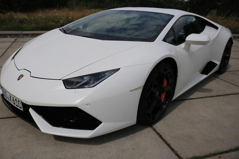 Weiß Gebraucht 2017 Lamborghini Huracán Coupé | 179.990 € (Superpreis) - Bild 1/4