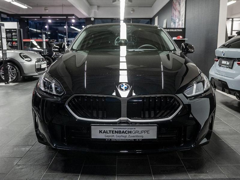 Neu BMW 120 170 PS (125 kW) 2026 Schwarz Kleinwagen