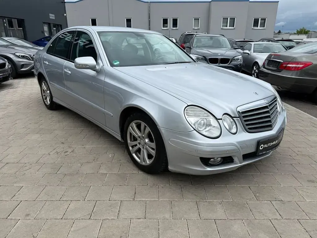 Gebraucht Mercedes E220 Classic 170 PS (125 kW) 2008 Silber Limousine
