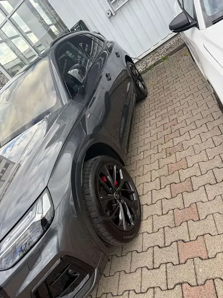 Gebraucht Audi Q5 Ambiente 204 PS (150 kW) 2024 Grau SUV