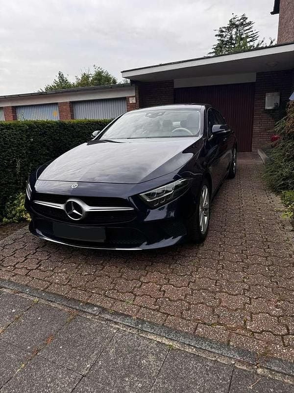 Blau Gebraucht 2018 Mercedes CLS350 Coupé | 29.890 € (Fairer Preis) - Bild 1/4