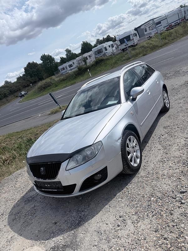 Silber Gebraucht 2010 Seat Exeo Kombi | 1.899 € (Guter Preis) - Bild 1/4