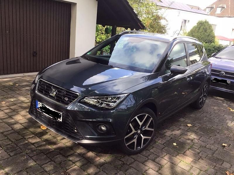 Grau Gebraucht 2021 Seat Arona Beats SUV | 20.900 € (Fairer Preis) - Bild 1/4
