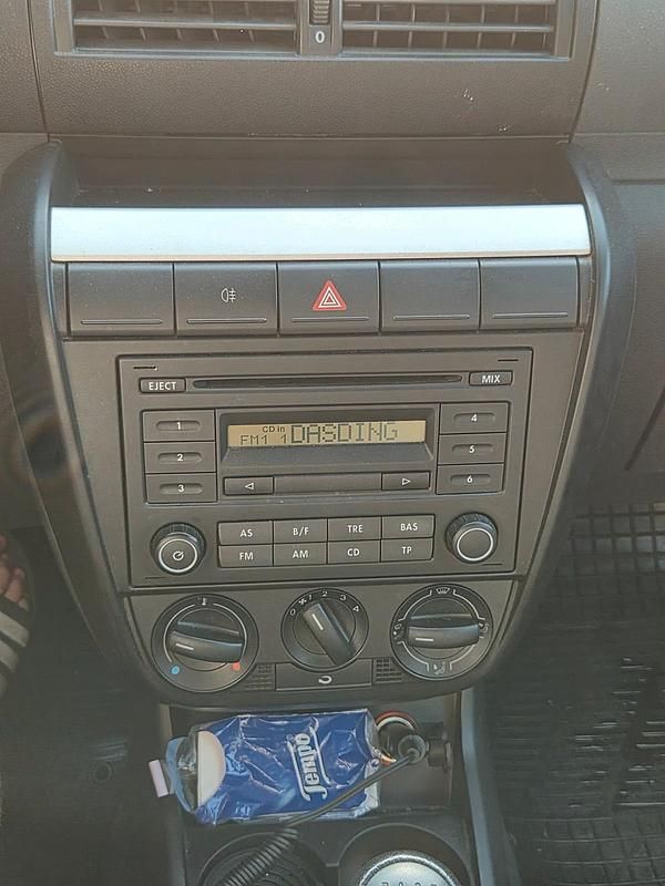 Second-hand VW Fox 54 CP (39 kW) 2006 Argintiu Hatchback