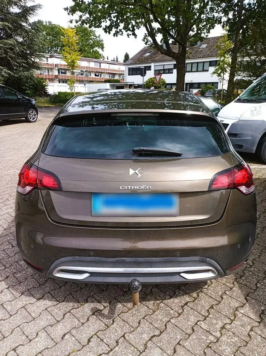 Gebraucht Citroën DS4 So Chic 114 PS (83 kW) 2013 Braun Kleinwagen