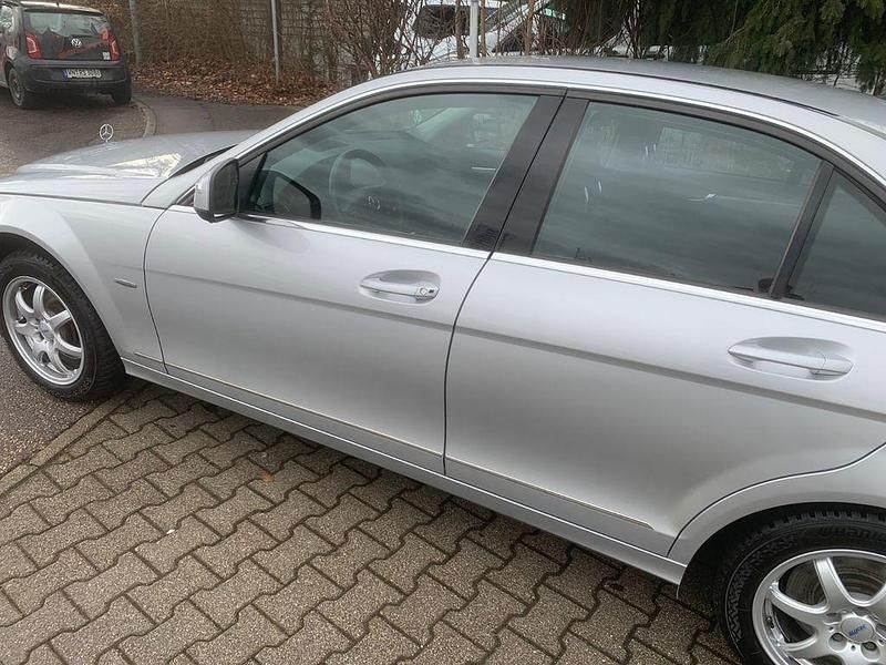 Gebraucht Mercedes C200 Elegance 184 PS (135 kW) 2007 Silber Limousine