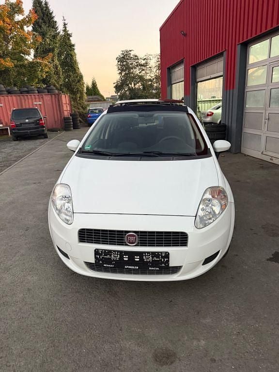 Weiß Gebraucht 2008 Fiat Grande Punto Active Kleinwagen | 650 € (Superpreis) - Bild 1/4