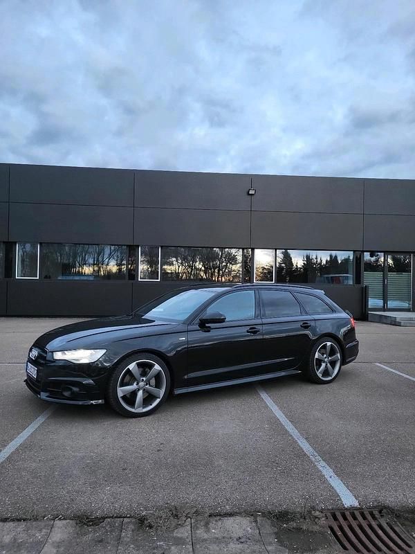 Schwarz Gebraucht 2019 Audi A6 Black Edition Kombi | 23.700 € (Superpreis) - Bild 1/4