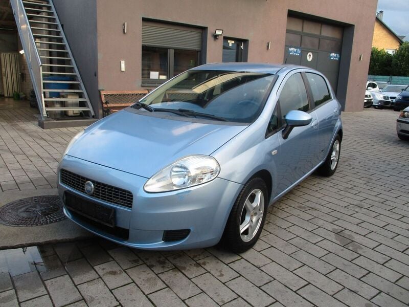 Gebraucht Fiat Punto 90 PS (66 kW) 2009 Blau Kleinwagen