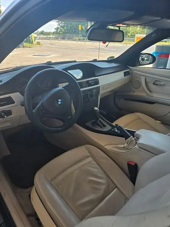 Gebraucht BMW 325 197 PS (144 kW) 2009 Blau Coupé