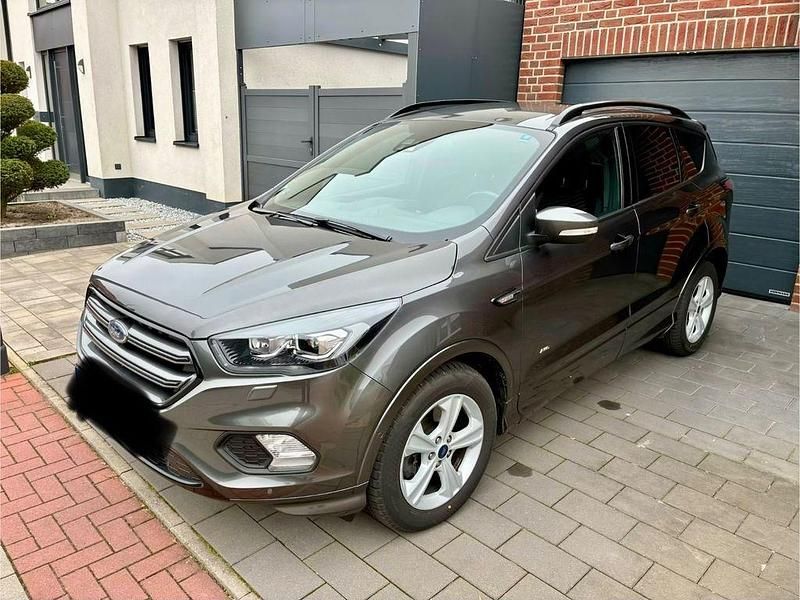Gebraucht Ford Kuga ST-Line 179 PS (131 kW) 2018 Grau SUV